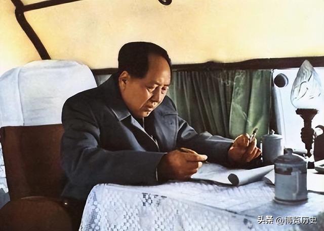 1966年，李讷来北航探望姐姐	，李敏单刀直入问：你来找我什么事？