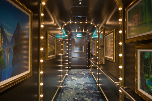 首发！等了一年多终于启航，我坐上了全世界“最快乐”的船