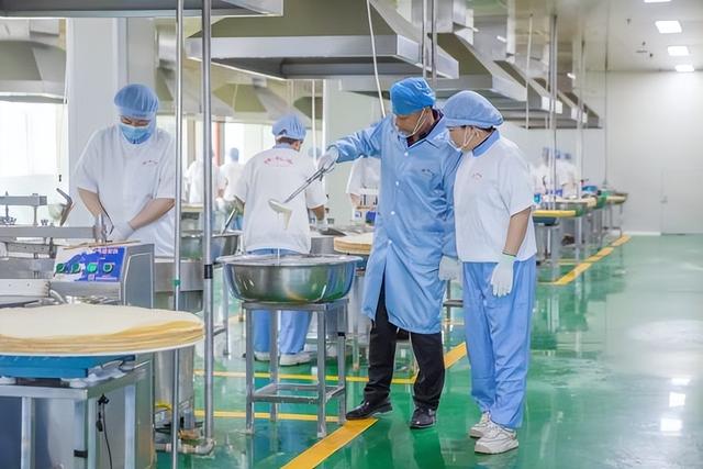 在敦化长有食品工业旅游园区，亲手解锁非遗煎饼的奥秘！