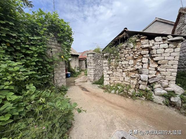 莱芜禹王山顶有座明初建立的古村：东平洲