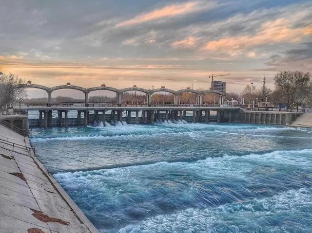 水天一色 博斯腾湖