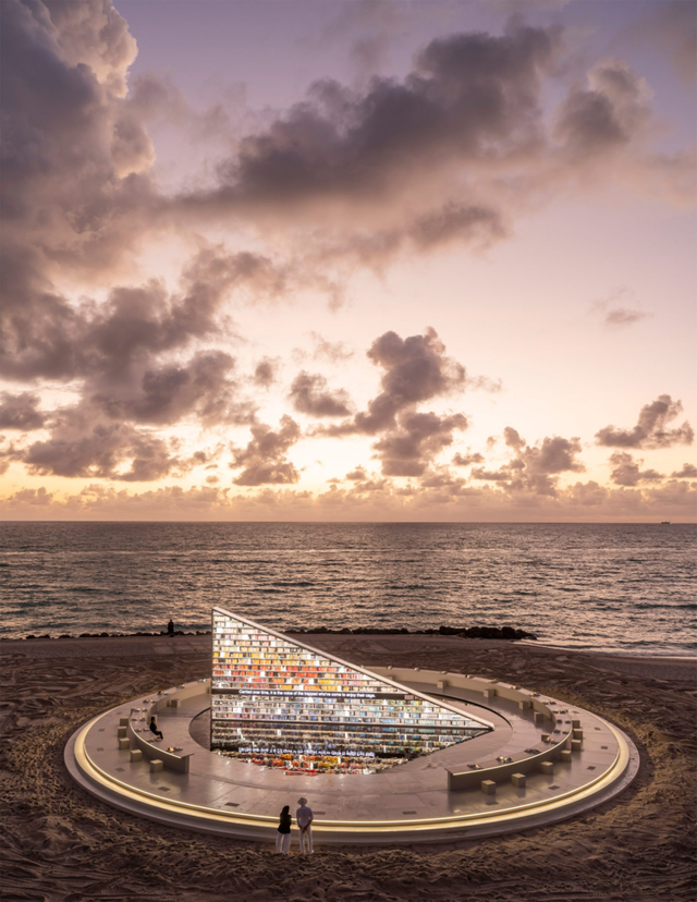 出片率100%！迈阿密海边的“旋转”图书馆