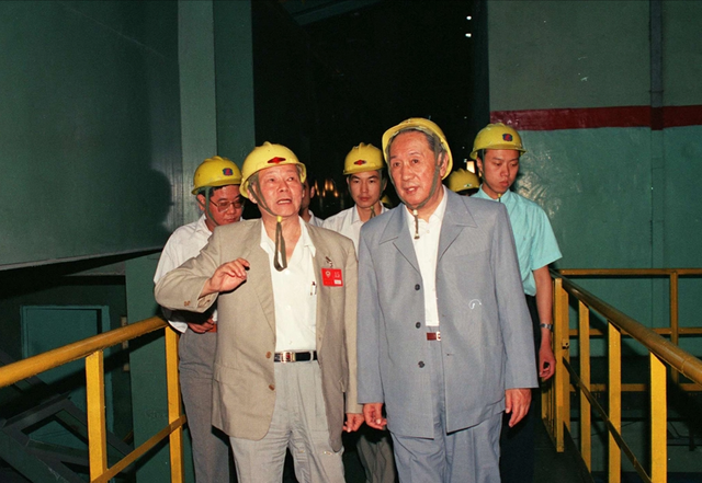 李瑞环说：叶选平是叶帅的儿子，但水平比我高，为啥不能当省长？