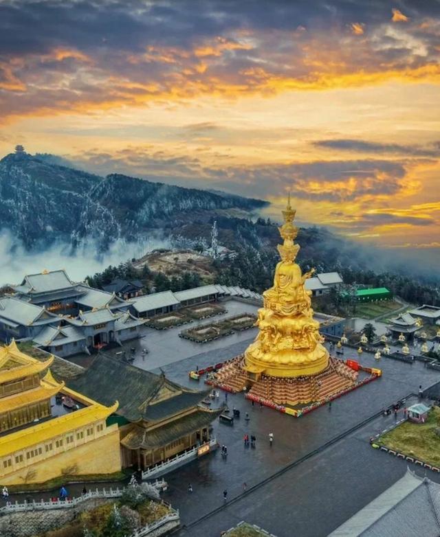 去了趟四川乐山，实话实说：四川乐山	，确实比网上评价的还要好