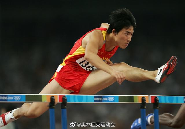 奥运冠军刘翔回应移民美国：哪里好都不如家好	，自称“爱国热血小青年”，要让造谣者“站出来”