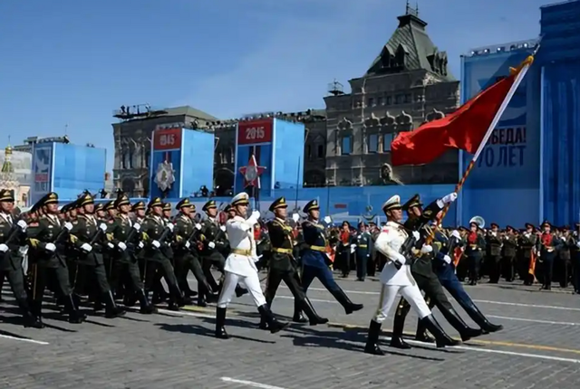 美中俄罕见团结，绝不允许这一国拥有核武器，93阅兵让其心惊胆战