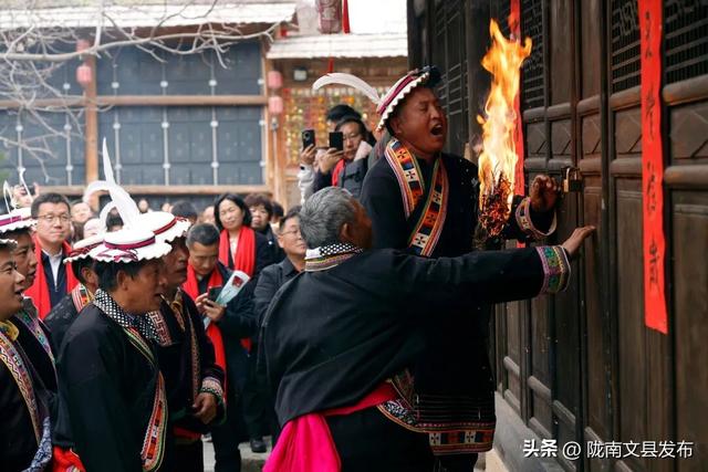 正月十五的白马山寨