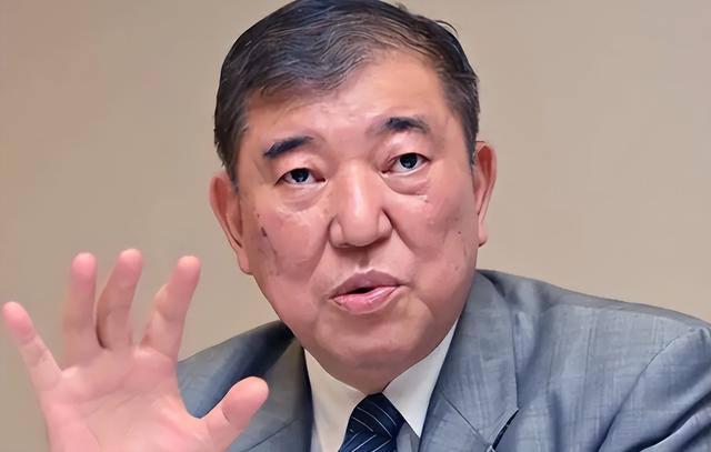 事态严重了，日本连开3枪，蔡英文已离岛，解放军通牒发往东京