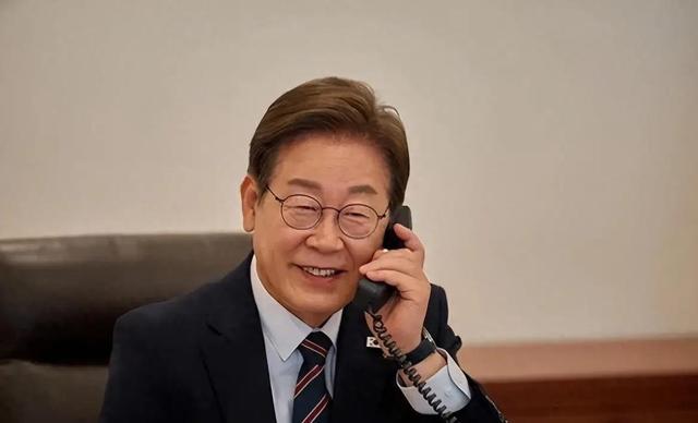 4天等待终有果！微妙关头，中方2个字打破沉默，李在明的心终于安定，特朗普却错失良机？