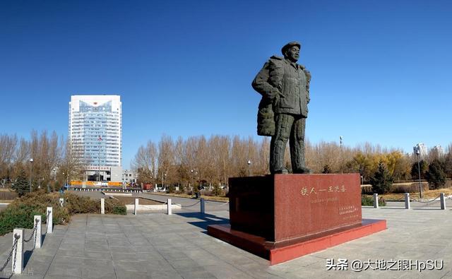 2025年中国的10大油气田，各有特色，凭实力跻身大型油气田