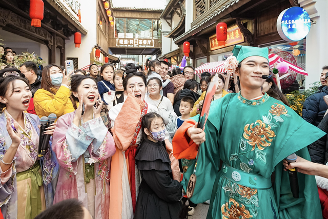 场景更新、活动上新🤩江南水街“吸睛”又“吸金”