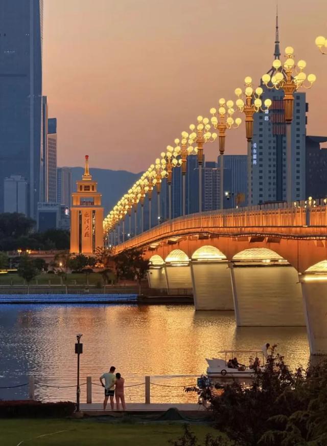 大理 ⇌太原 当凉鸡米线遇见打卤面