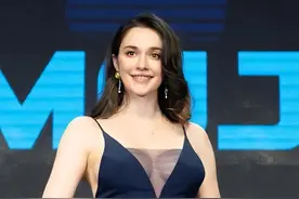 乌克兰最美冠军，二婚成中国媳妇，7年生俩娃，37岁再发育如少女图片