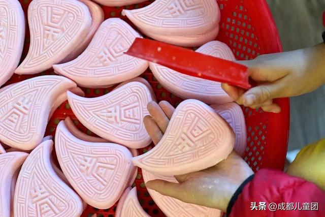 国庆去哪儿？草原金秋、潮汕舌尖味、熊猫守护……4条错峰优选线路，安排！