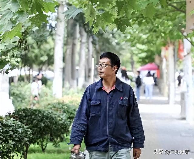 2018年，山东51岁泥瓦匠瞒着妻子，偷偷参加高考，他考上了吗？