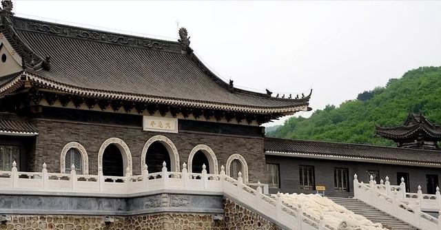 越扒越有！少林寺刚被调查不久，灵隐寺也上了热搜，方丈生活被曝