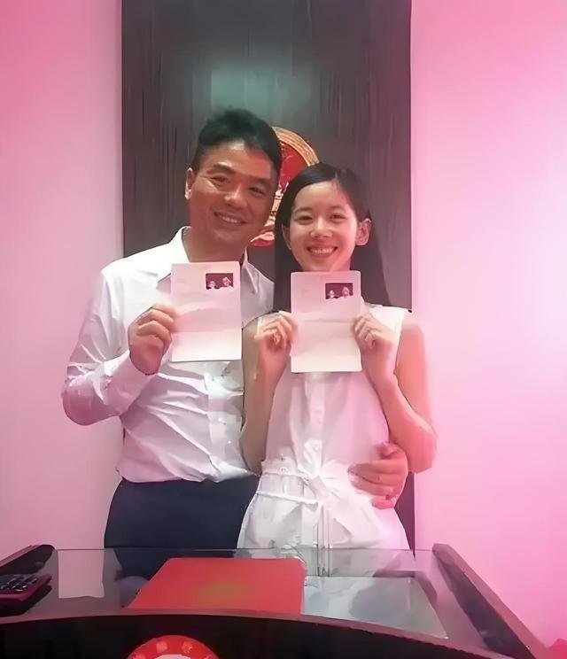 51岁刘强东给不少男性提了个醒，找老婆一定要找个从心底里喜欢的