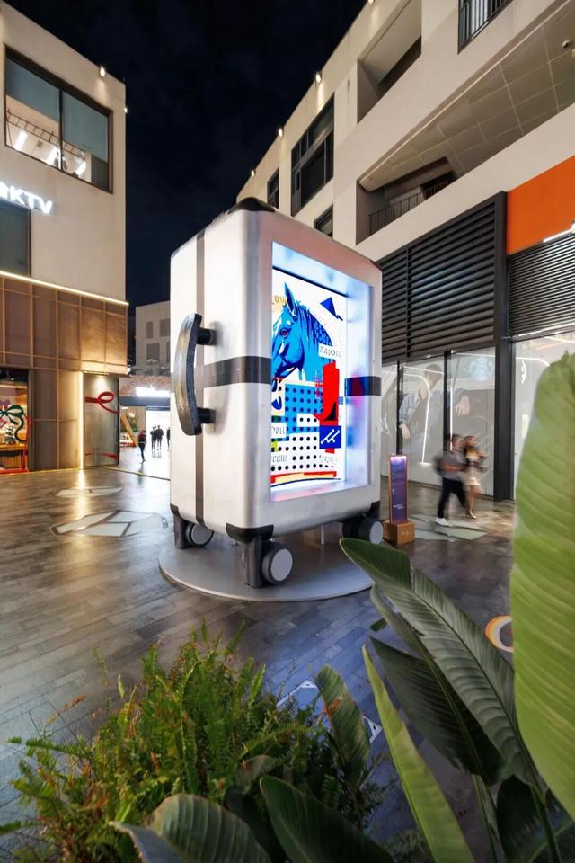 从深业上城到莲花山，这段路绝了！