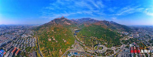 秋冬交替时 山与城斑斓共舞