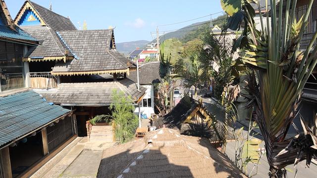 云南边境神秘村落，住在国际河畔，哈尼族阿克老寨