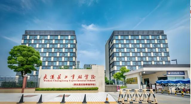武汉顶级贵族学校：再度扩张！学费30万年！江城有钱人这么多？