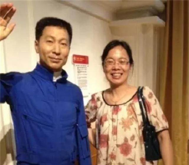 杨利伟夫人温柔美丽，被婆婆一眼看中，为丈夫放弃工作毅然随军！