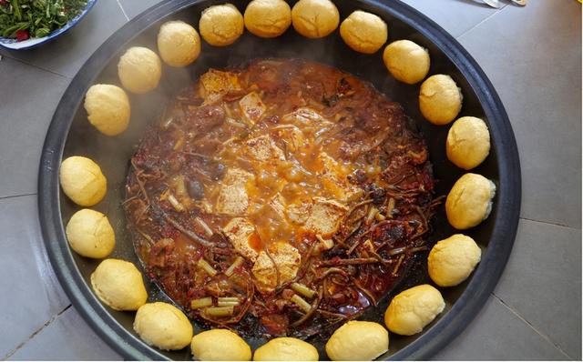 五一走进两当，追寻红色记忆