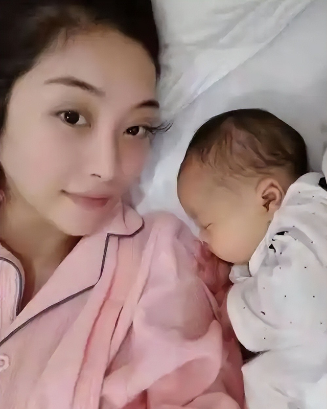 “买英国精子生3娃”的山东女人，7年后现状曝光，一年百万开销