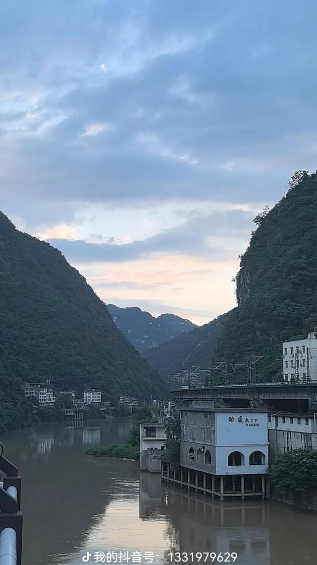 在头条新闻为家乡描述