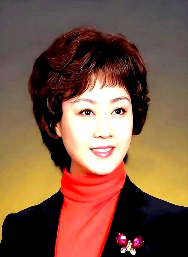 李胜素：事实胜于雄辩。哪个京剧名家把样板戏当作自己保留曲目？