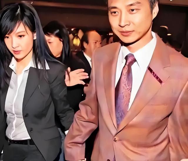 被戴8次绿帽子，3次捉奸在床，这就是我们“玉女”守卫的爱情？