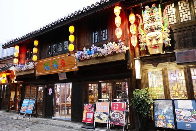 贵州：畅游安顺风光，感受黔中民俗！