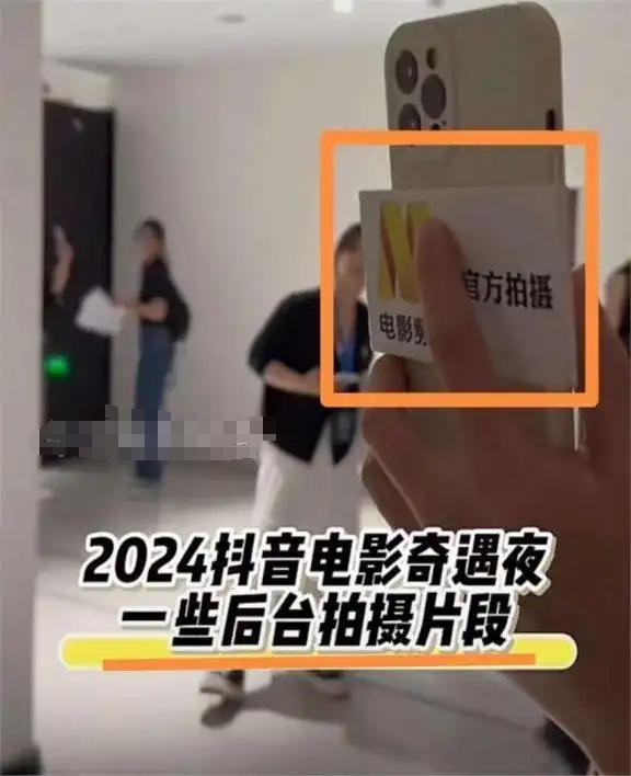 明明只是戏子，却把自己当大腕，论“耍大牌”，这4位明星够丢人