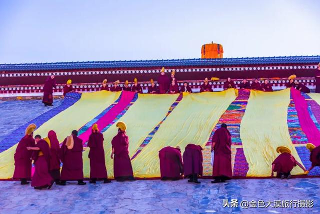 正月甘南,才是真正的信仰天堂,带你走进藏区的盛大节日--晒大佛