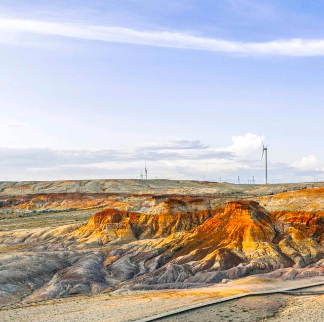 五彩山河 新疆布尔津