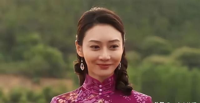 《生万物》：父子共染一女，撕开体面后，才懂银子不过是泄欲工具