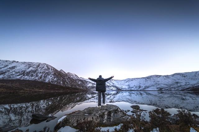男人偏爱一个女人，藏不住的5种样子