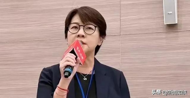 赖清德又闹笑话,罢免不成改摆拍!黄国昌出手了,黄珊珊面临辞职