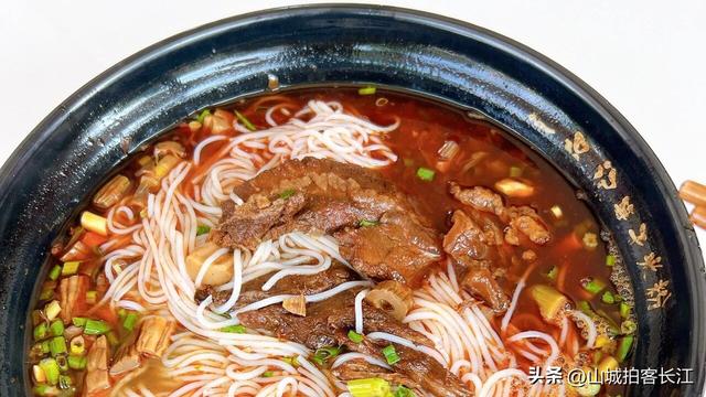 四川这座雪山下的历史文化名城，是著名的美酒之乡，你去过吗？