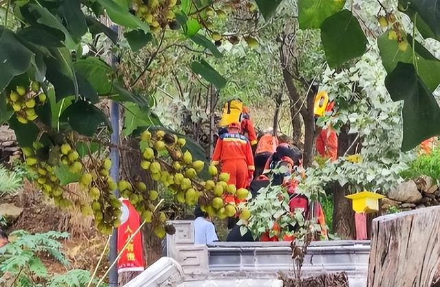 泰山失联20天小伙半月前找到！遗体藏200米悬崖缝，最后画面曝光