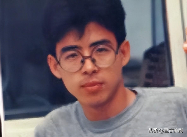 那个曾扬言让中国给全世界道歉，惨遭央视开除的阿丘，如今怎样了
