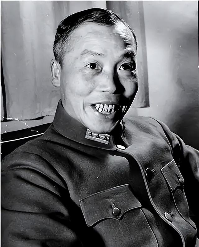 1965年，毛主席宴请刚回国的李宗仁，问：你知道我靠什么吃饭吗？
