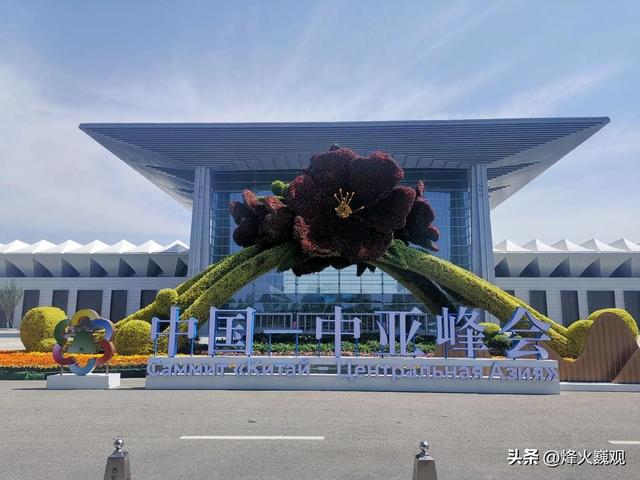 中俄后院起火，5国接到日本邀请，高市孤注一掷，想断中俄后路