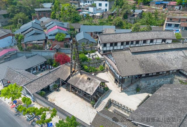 四川最“咸”的城市？因盐得名却靠恐龙出圈？这座川南小城太会玩