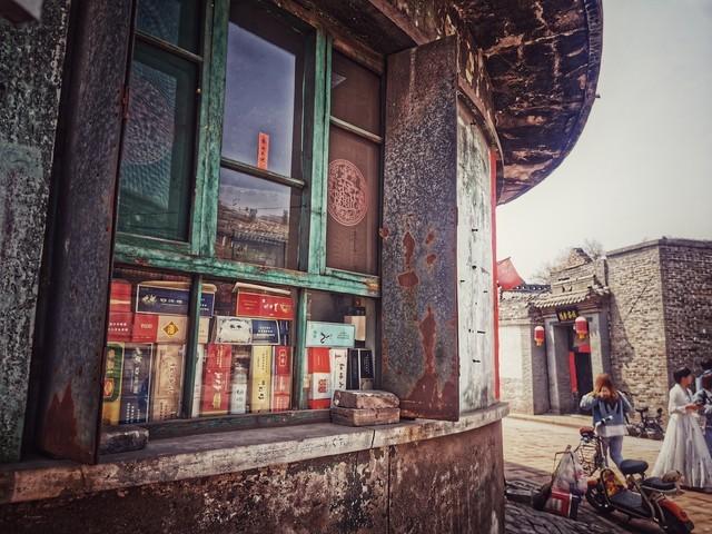帮美女邻居带孩子，晚上她回来，为了感谢，给我做一次特殊按摩