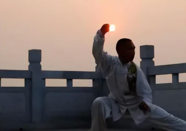 太极拳：拳架与呼吸如何完美配合，腹式逆呼吸法说明