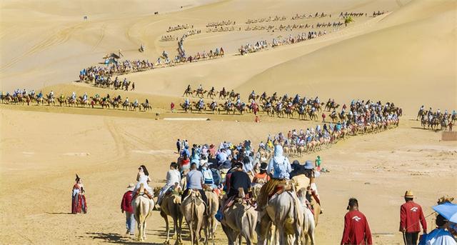 敦煌鸣沙山月牙泉景区服务中心荣膺第九届甘肃质量奖