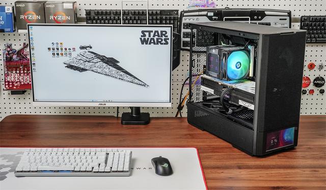 自带屏幕的主机—联力207D+9950X3D+ROG B850-F+索泰5070Ti装机