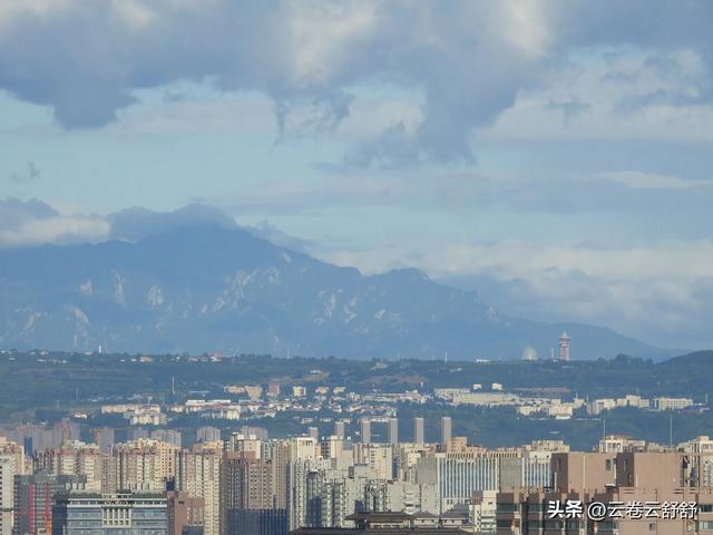 遥望玉山白鹿原,细辩骊山人祖庙