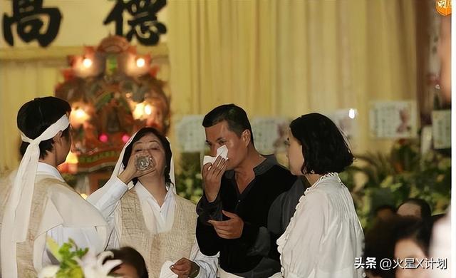 1天传2噩耗！继送走76岁许绍雄后，又一名人离世，令人唏嘘！